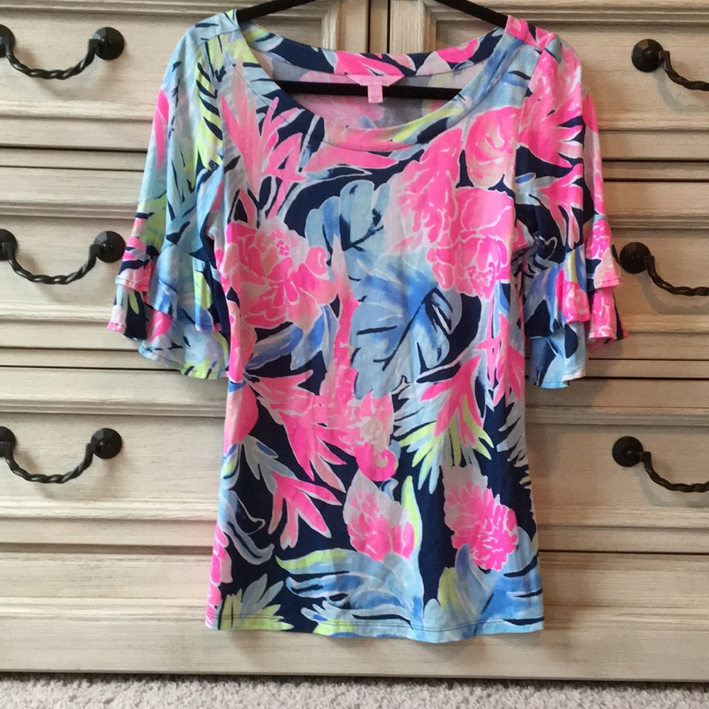 Lilly Pulitzer Colorful Sleeve Top!